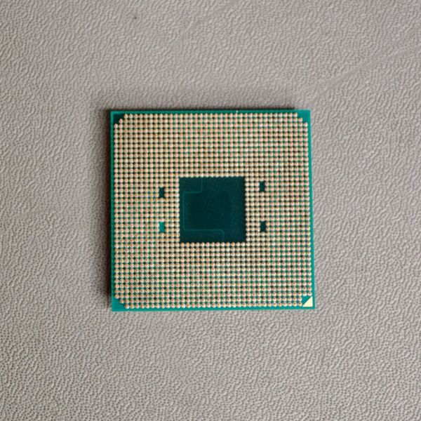 Процессор AMD Ryzen 3 Pro 3200G OEM