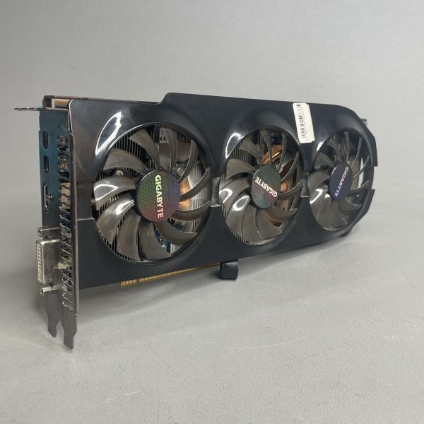 Видеокарта GIGABYTE Radeon HD 7950 900Mhz PCI-E 3.0 3072Mb 5000Mhz 384 bit DVI HDMI HDCP