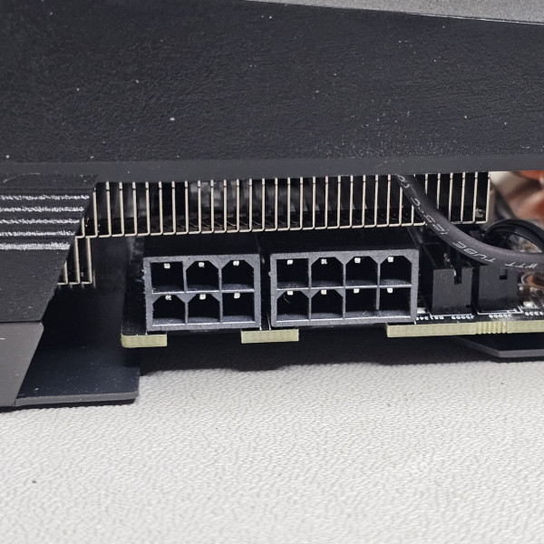 Видеокарта GIGABYTE AORUS GeForce RTX 3060 ELITE 12G (GV-N3060AORUS E-12GD) (rev. 2.0)