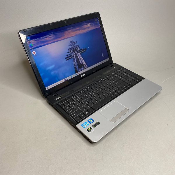 15.6'' Ноутбук Acer Aspire E1-571G-5245 серый