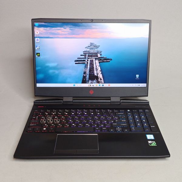 15.6'' Ноутбук HP OMEN 15-dc0027ur, черный