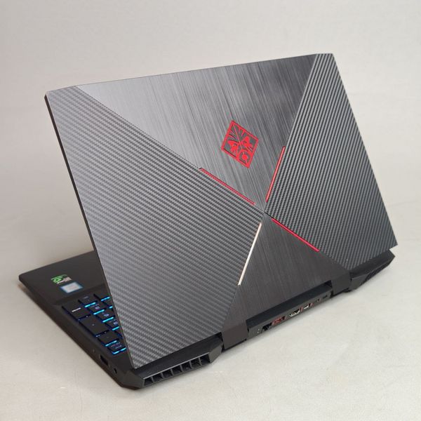 15.6'' Ноутбук HP OMEN 15-dc0027ur, черный
