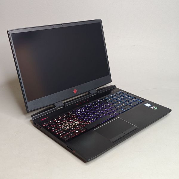 15.6'' Ноутбук HP OMEN 15-dc0027ur, черный