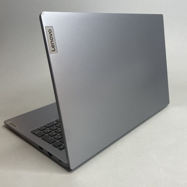 15.6'' Ноутбук Lenovo V15 G4 AMN серебристый