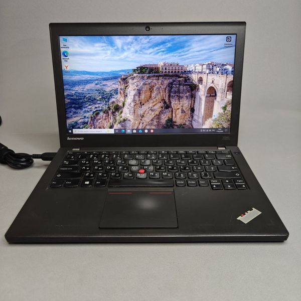 12.5'' Ноутбук Lenovo ThinkPad X240 черный