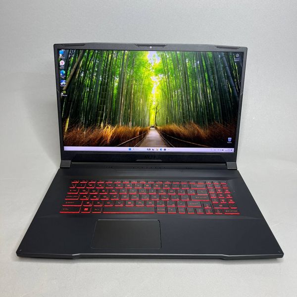 17.3'' 144 Гц Ноутбук MSI Katana GF76 11UD-695XRU черный