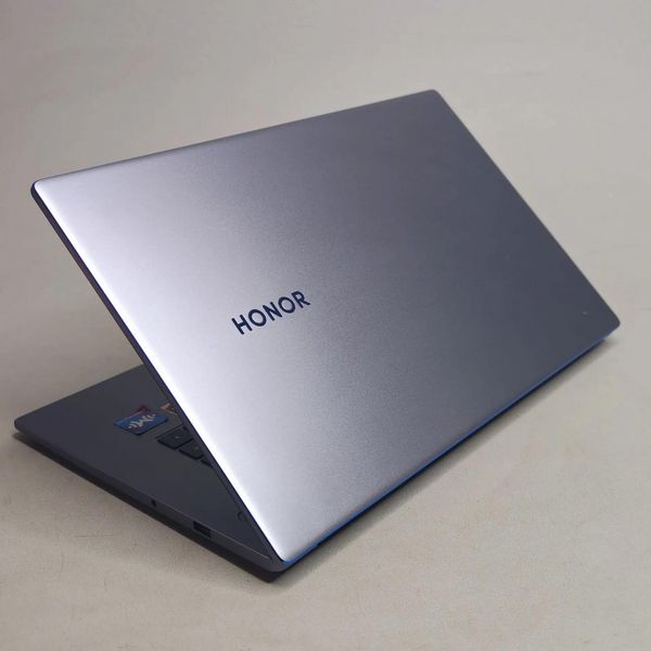 15.6'' Ноутбук HONOR MagicBook 15 BMH-WFQ9HN, серый