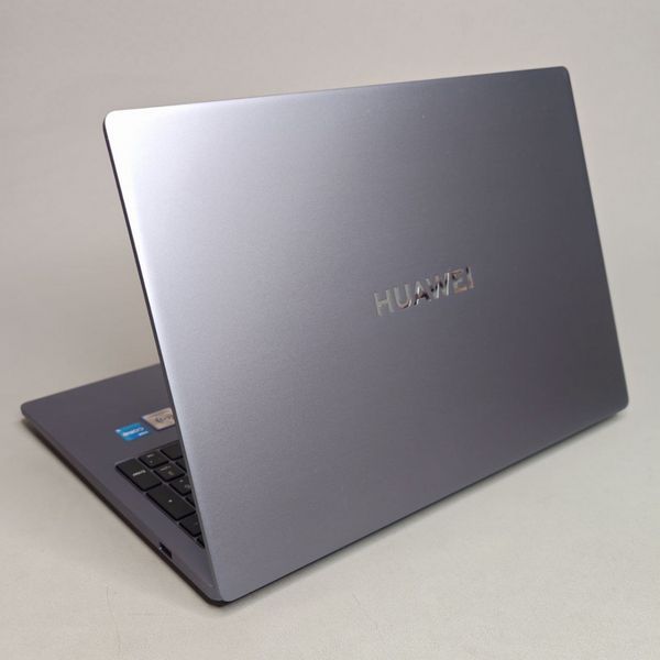 16'' FHD Ноутбук HUAWEI MateBook D16 2024 MCLF-X, серый