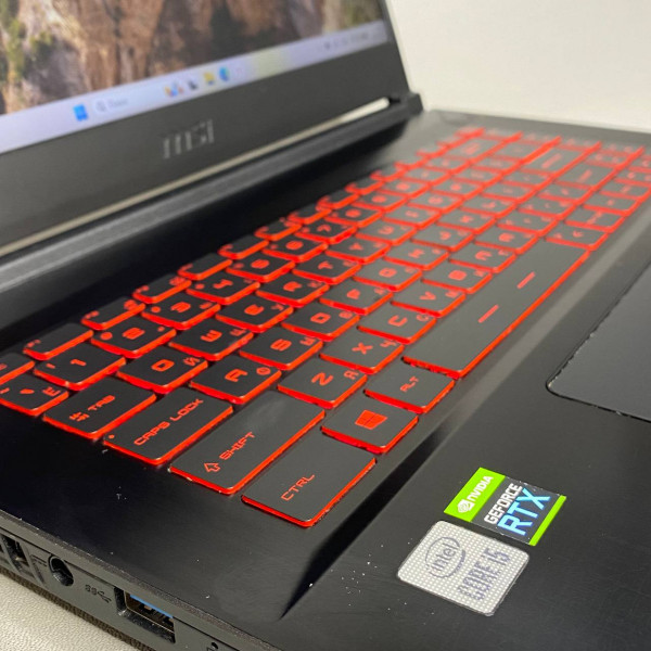 15.6'' Игровой ноутбук MSI GF63 Thin 10UD-419XRU  черный