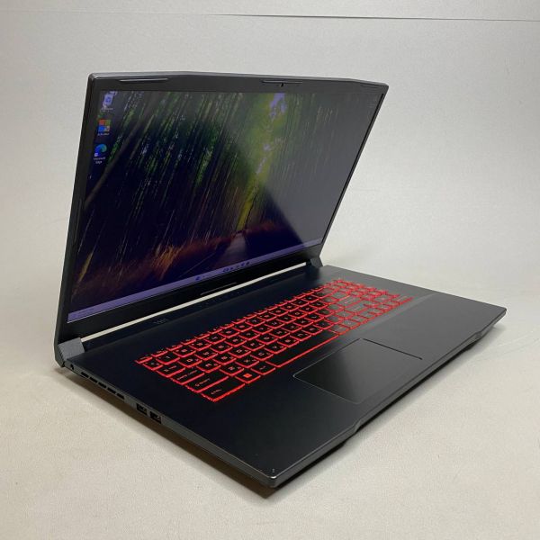 17.3'' 144 Гц Ноутбук MSI Katana GF76 11UD-695XRU черный