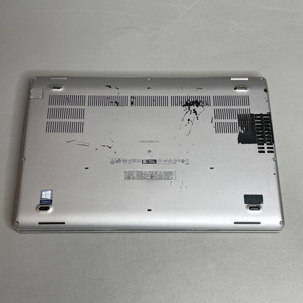 15.6'' FHD Ноутбук Dell Latitude 5511 серебристый