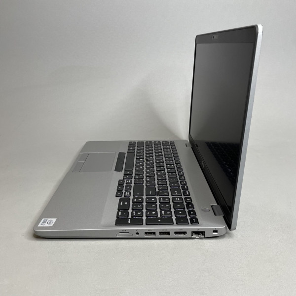 15.6'' FHD Ноутбук Dell Latitude 5511 серебристый