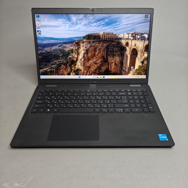15.6'' FHD Ноутбук DELL Latitude 3520-2378 черный