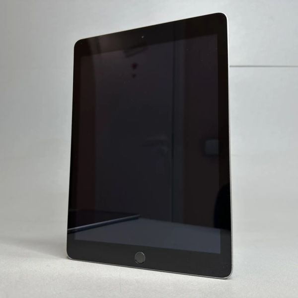 9.7'' Планшет Apple iPad 5 2017  32 Gb Wi-Fi  A1822 RU серый