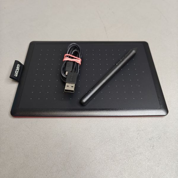 Графический планшет One by Wacom CTL-472-N, черный, A6, 152x95 мм