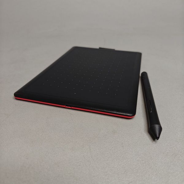Планшет графический Wacom One CTL-472 