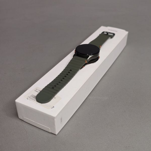 Умные часы Samsung Galaxy Watch 7 L300 40mm Wi-Fi Green 