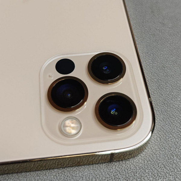 Смартфон Apple iPhone 12 Pro 128 ГБ, золотой