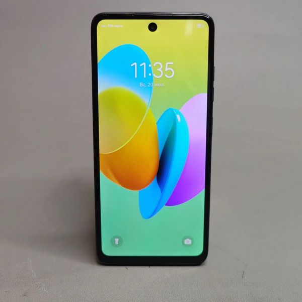 Смартфон Tecno Spark 20c 8/128GB RU Gravity Black