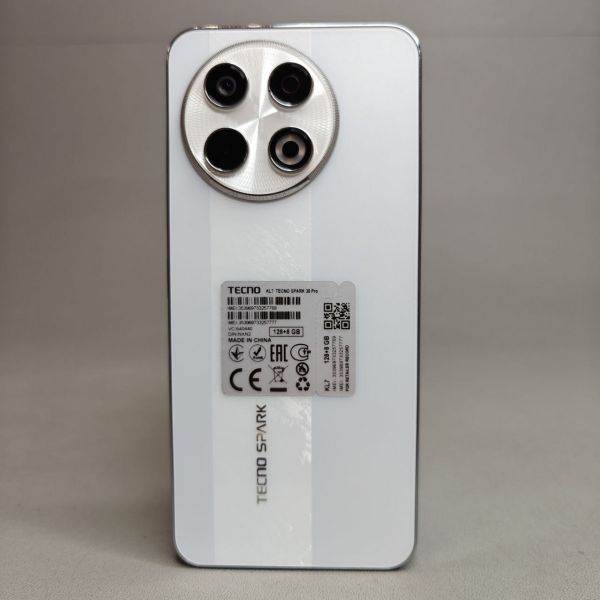 Смартфон Tecno Spark 30 Pro, 8/128 GB, камера 108 MP, AMOLED, NFC, белый