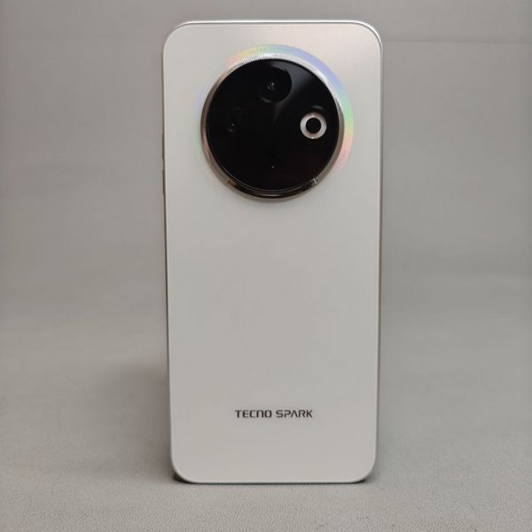 Смартфон Tecno Spark 30C 6/128Gb белый