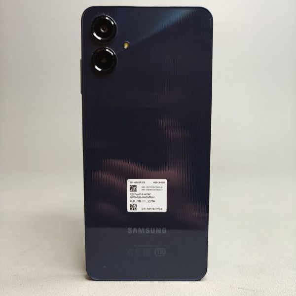 Смартфон Samsung Galaxy A06 4/64 ГБ, Dual nano SIM, черный