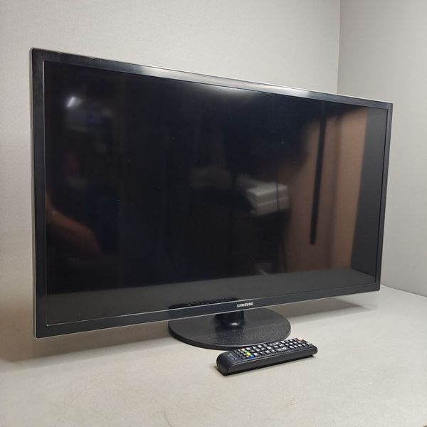 32'' Телевизор LED Samsung UE32F4000AWX черный