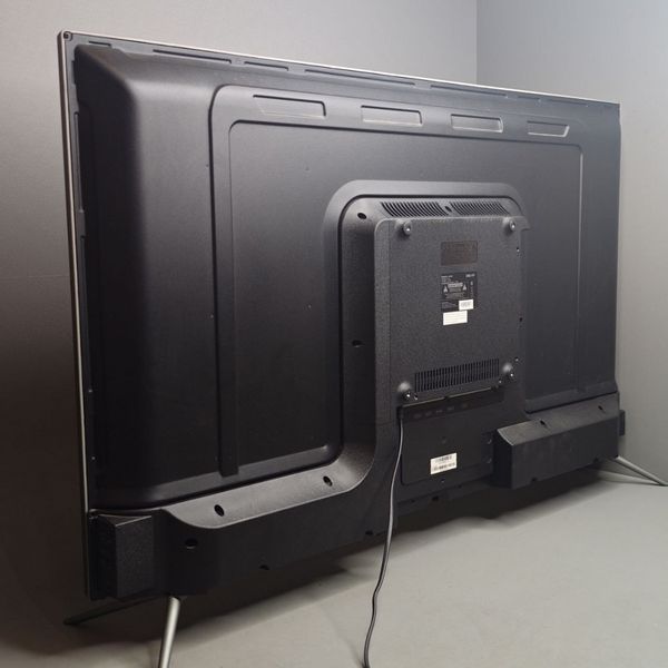 43'' Телевизор  (108 см) DEXP F43D8000K, серый