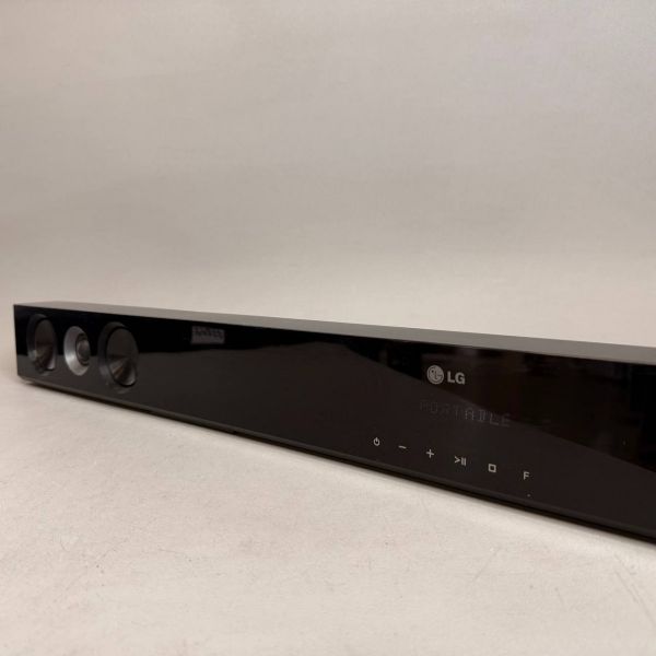 Саундбар LG NB-3520A (2.1,беспроводной сабвуфер,300Вт,USB,Jack3.5,оптический вход)