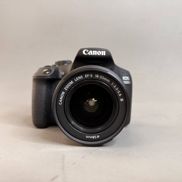 Зеркальный фотоаппарат Canon EOS 2000D Kit 18-55 IS II