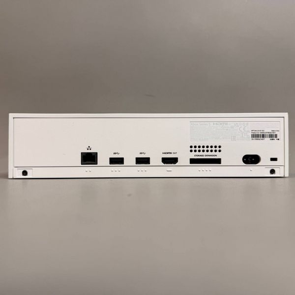 Игровая приставка Microsoft Xbox Series S 512 ГБ SSD, белый/черный