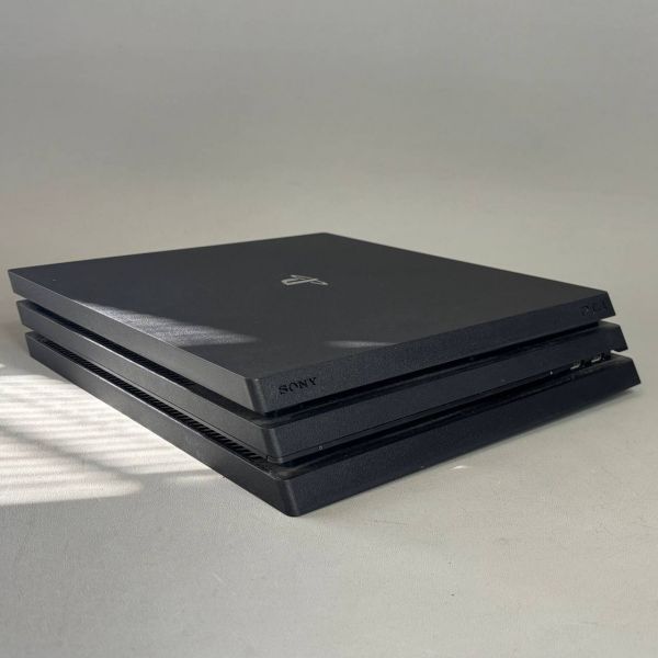 Игровая консоль Sony PlayStation 4 Pro , черная, 512Gb SSD, поддержка 4K