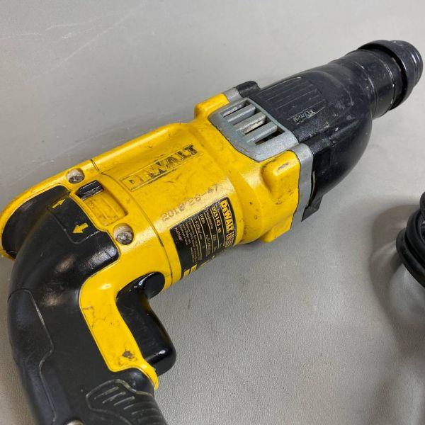 Перфоратор DeWALT D 25143  [D25143-KS]