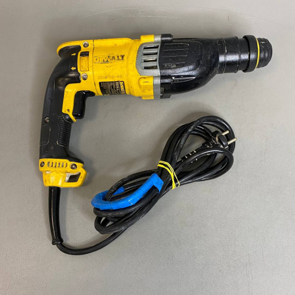 Перфоратор DeWALT D 25143  [D25143-KS]