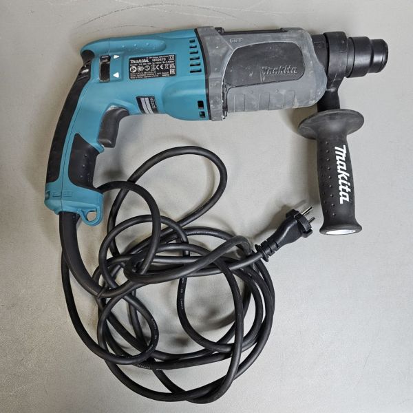 Перфоратор Makita HR 2470