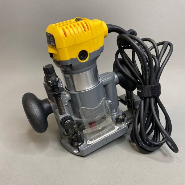 Фрезер Hanskonner HRE1185 850Вт, цанга 6-8мм, 13000-33000об/мин, 3 базы