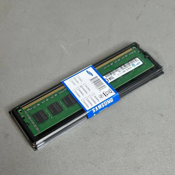 Оперативная память Samsung M471B5273DH0-YK0 1x8 ГБ DDR3 