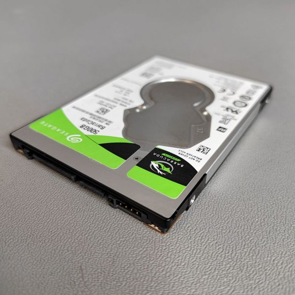 Жесткий диск Seagate Barracuda 500 ГБ ST500LM030