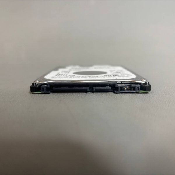 Жесткий диск HGST 1W10098 (HTS725050B7E630) 500ГБ, 7200Об/мин, 32МБ