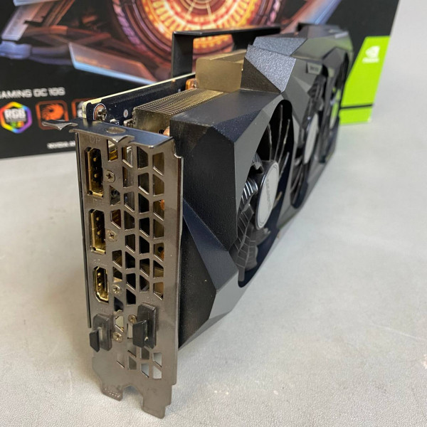 Видеокарта GIGABYTE GeForce RTX 3080 GAMING OC 10G (GV-N3080GAMING OC-10GD)