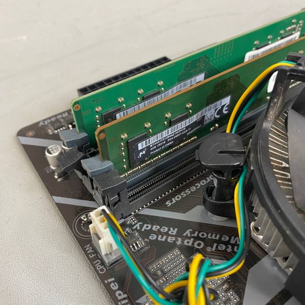Комплект мат плата Gigabyte b360m-d3h s-1151v2 + Core i3 -8100 + 8Gb+ кулер