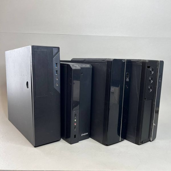 Компактный компьютерный корпус PowerCool c блоком питания 300W