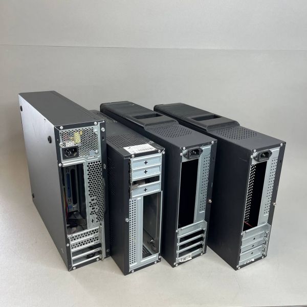 Компактный компьютерный корпус PowerCool c блоком питания 300W