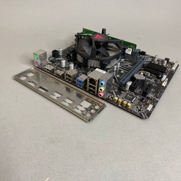 Комплект мат плата Gigabyte H310M A s-1151v2 + Core i3 -8100 + 4Gb+ кулер