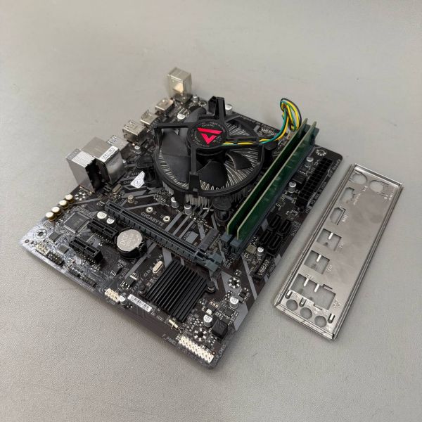 Комплект мат плата Gigabyte H310M A s-1151v2 + Core i3 -8100 + 8Gb+ кулер