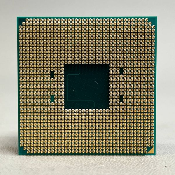 Процессор AMD Ryzen 3 3200G OEM