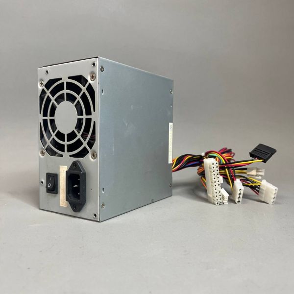 Блок питания HKC 400W ATX (24+4пин)