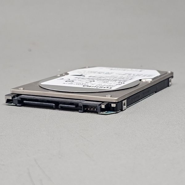 Жесткий диск  Toshiba 500 Гб MK5061GSYN 500 Гб SATA-II