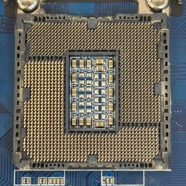 Материнская плата S-1155 Gigabyte GA-B75M-D3V 