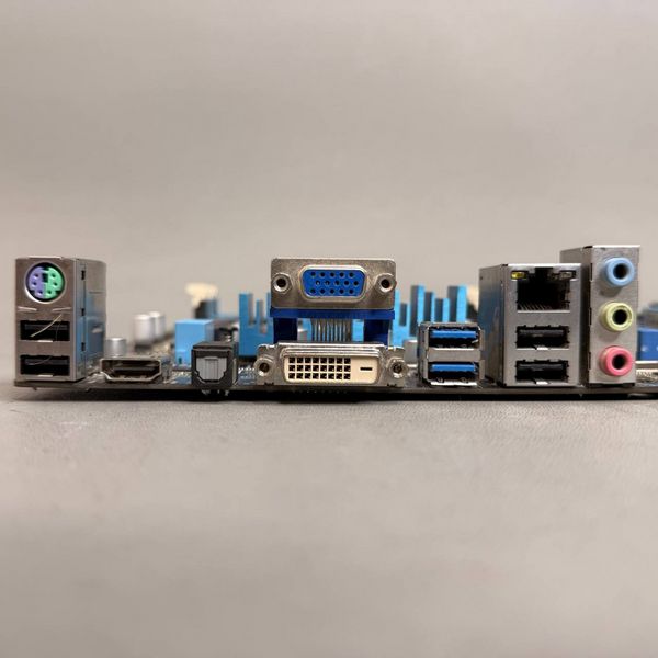 Материнская плата s-1155  ASUS P8H77-V LE